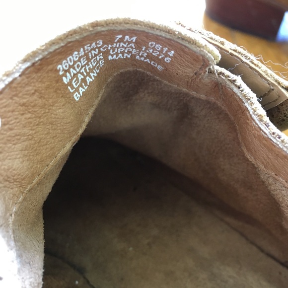 Clark’s Tan ankle booties SIZE 7 - Picture 5 of 9